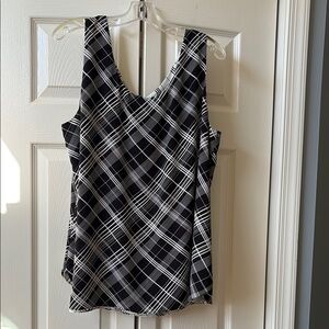 SOLD Chico's Reversible Black and White Patterned SleevelessTop